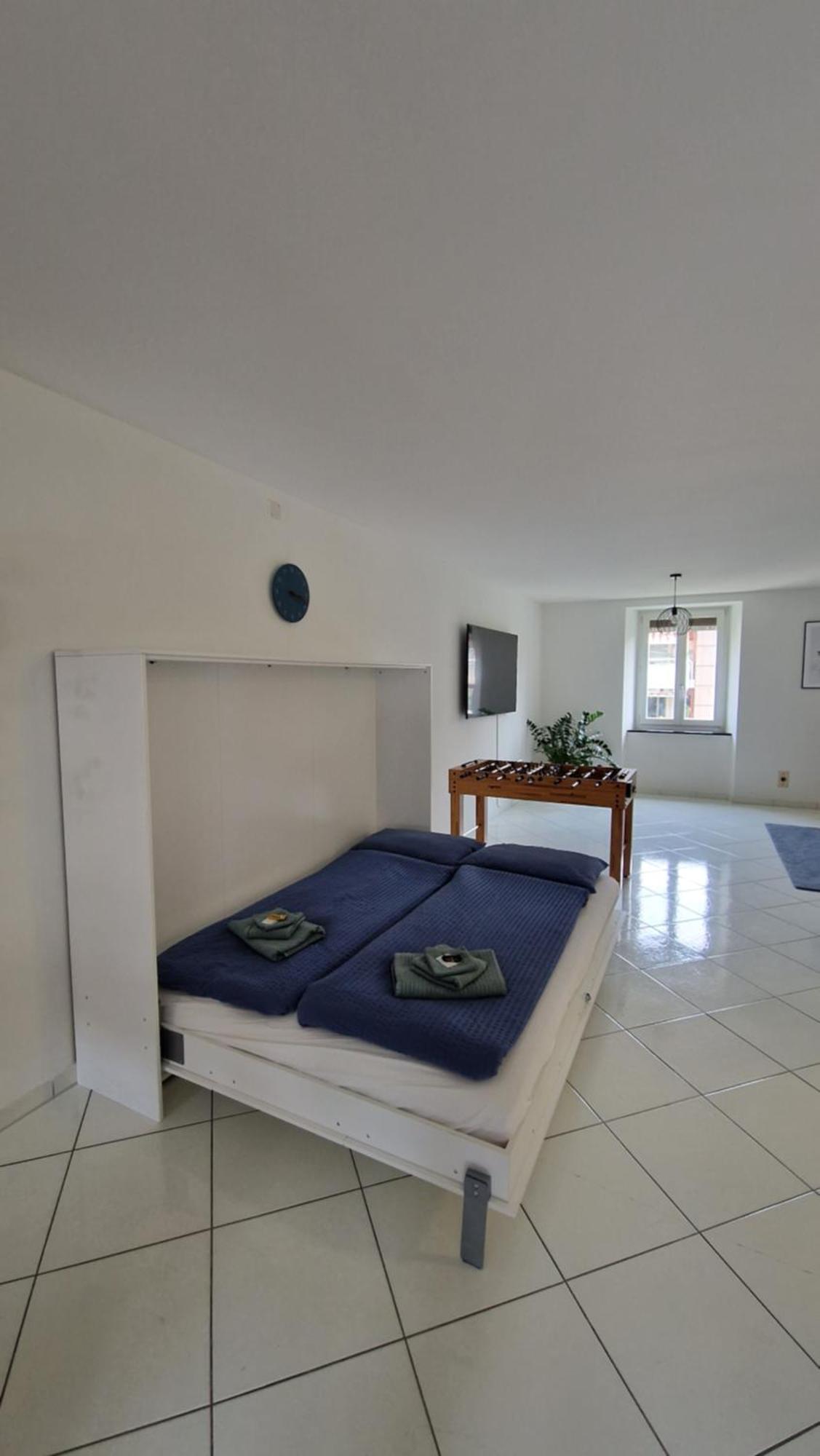 Apartment In The City Center With Free Parking Biel Exterior photo